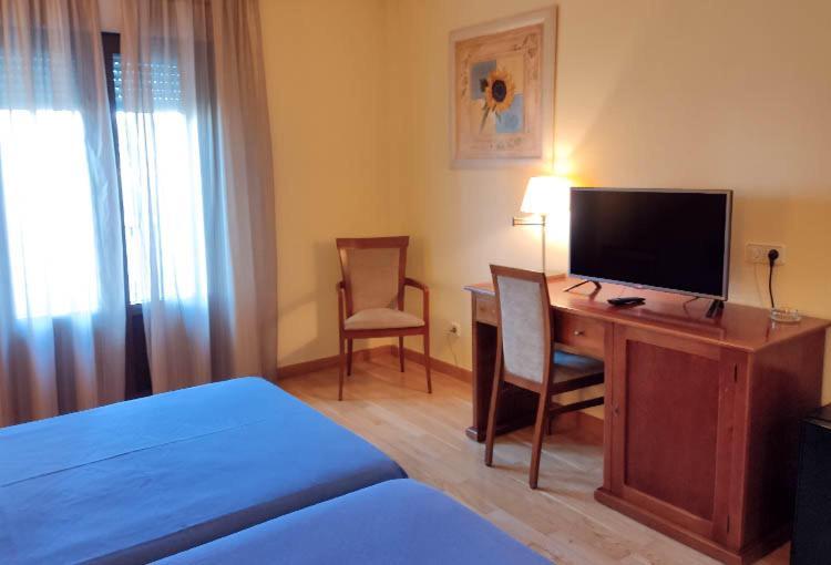 Hostal Plaza Mayor Торрехон-де-Ардос Екстер'єр фото