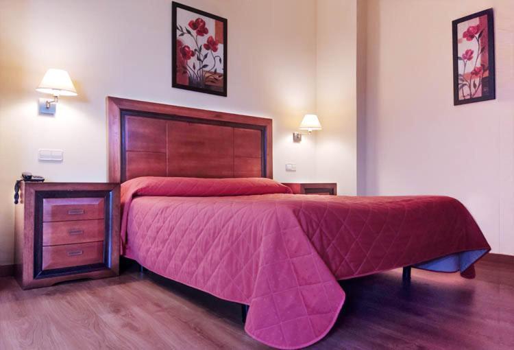 Hostal Plaza Mayor Торрехон-де-Ардос Екстер'єр фото