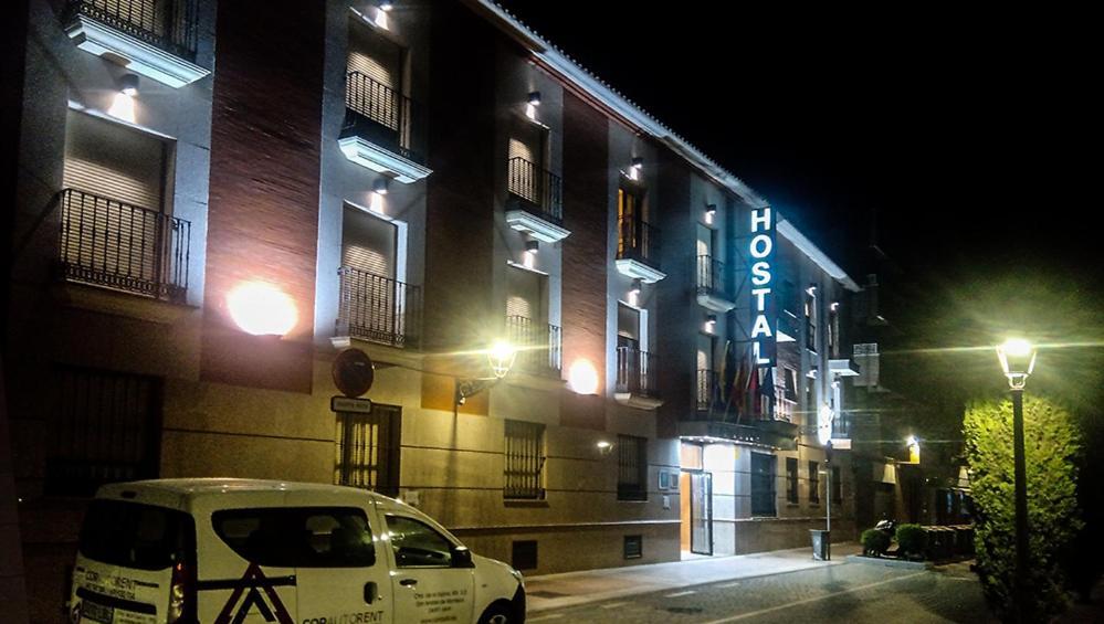 Hostal Plaza Mayor Торрехон-де-Ардос Екстер'єр фото